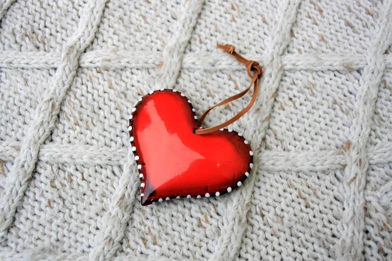 Har du overvejet bind til ankler, knæ og håndled lavet af uld? Her er hvad du skal vide